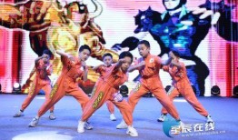 舞动青春群众吃瓜视频,群众围观吃瓜，揭秘校园舞蹈大赛幕后风云