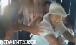 吃瓜爆料女人打架视频,吃瓜群众目睹的惊人女子打架现场