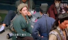 红脸吃瓜的视频,揭秘网络红人的幕后故事