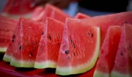 延边医院吃瓜事件视频,一场网络视频引发的医疗争议