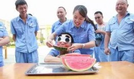 各国吃瓜群众搞笑视频,各国吃瓜群众搞笑视频大盘点