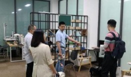 金华职业技术学院女老师吃瓜视频,校园生活瞬间走红