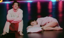 双人共舞吃瓜视频,吃瓜观众见证爱情火花