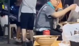 吃瓜学生围观视频下载