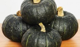 小孩吃贝贝瓜视频,甜蜜滋味萌翻网友