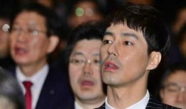 男神吃瓜群众视频在线观看,吃瓜群众视角下的视频在线观看盛宴