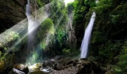 恩施大峡谷吃瓜视频