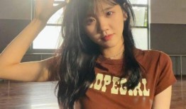 井川里吃瓜的视频,趣味横生，笑料百出