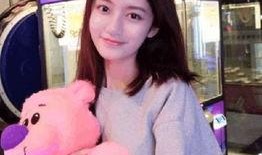 红脸吃瓜的视频,揭秘网络红人的幕后故事