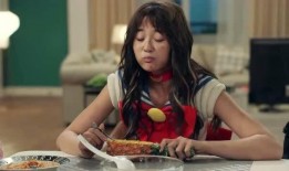 两大美女吃瓜视频,精彩瞬间引网友热议