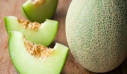 宝宝吃哈密瓜泥视频播放,甜蜜滋味开启快乐时光