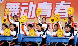 舞动青春群众吃瓜视频,群众围观吃瓜，揭秘校园舞蹈大赛幕后风云