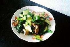 炒瓜吃中毒视频,食品安全不容忽视