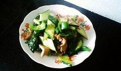 炒瓜吃中毒视频,食品安全不容忽视