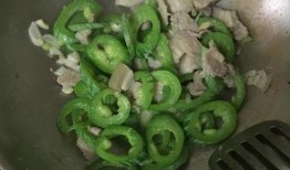 蛇瓜可要去皮吃吗视频教程