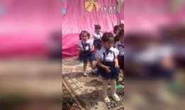 双人共舞吃瓜视频,吃瓜观众见证爱情火花