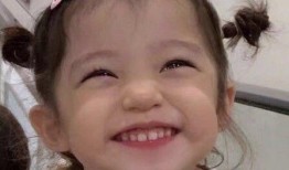 超可爱萌娃吃瓜视频下载,超可爱瞬间，萌化你的心！