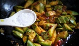 茭瓜能炒菜吃吗视频讲解,茭瓜炒菜制作技巧揭秘