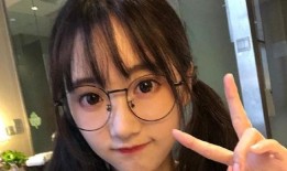 吕德华直播间吃瓜视频,一场别开生面的吃瓜盛宴